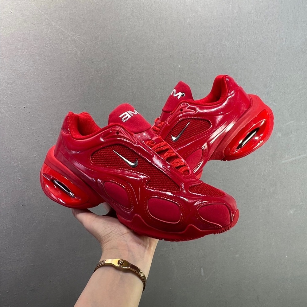 Nike Air Max Muse HabaneroWomen’s Red Sneakers